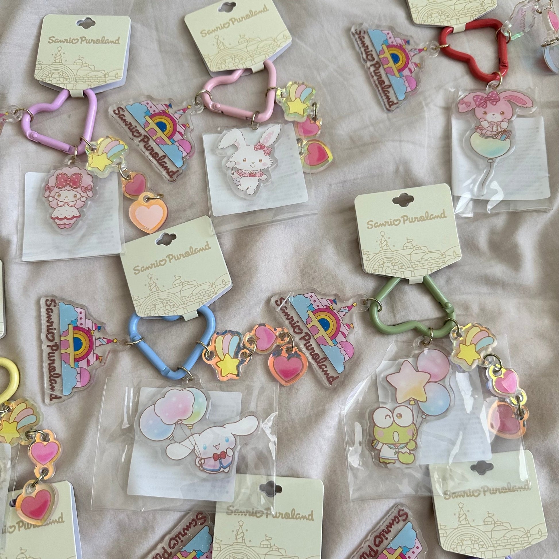 [HEART CARABINER] “Sanrio Puroland" Keychain - Rosey’s Kawaii Shop